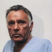Ganze sieben Mal war der walisische Schauspieler und Ex-Mann von Liz Taylor Richard Burton für einen kleinen Mann in Gold nominiert. Ganze sieben Mal war der walisische Schauspieler und Ex-Mann von Liz Taylor Richard Burton für einen kleinen Mann in Gold nominiert.