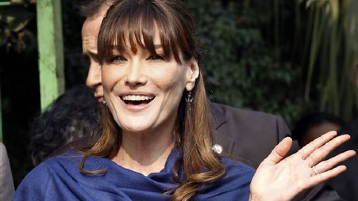 First Lady mit Glamour-Faktor: Das ehemalige Supermodel Carla Bruni-Sarkozy verleiht Frankreichs Staatspräsident Nicolas Sarkozy viel Glanz. (Foto)