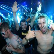 Platz 13: 4-MTA gilt als Ecstasy-Alternative, die stimuliert, aber keinen Rausch auslöst. Das macht sie gefährlich. Denn spüren die User keine Wirkung, werfen sie nach - und das kann tödliche Folgen haben. Platz 13: 4-MTA gilt als Ecstasy-Alternative, die stimuliert, aber keinen Rausch auslöst. Das macht sie gefährlich. Denn spüren die User keine Wirkung, werfen sie nach - und das kann tödliche Folgen haben.