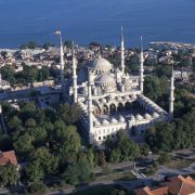 Die türkische Stadt Istanbul ergattert sich Platz 7. Bekannt und spektakulär ist die Geschichte der Stadt selbst, die von zahlreichen Eroberungen geprägt ist. Die türkische Stadt Istanbul ergattert sich Platz 7. Bekannt und spektakulär ist die Geschichte der Stadt selbst, die von zahlreichen Eroberungen geprägt ist.