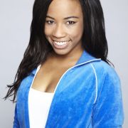 Samia Dauenhauer ist erst seit Januar 2012 bei GZSZ zu sehen. In der Soap spielt sie die zickige Jacky Krüger. Samia Dauenhauer ist erst seit Januar 2012 bei GZSZ zu sehen. In der Soap spielt sie die zickige Jacky Krüger.