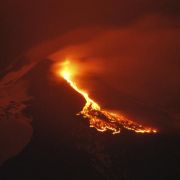Vulkanausbruch: Ein Vulkanausbruch in Deutschland erscheint unwahrscheinlich, der letzte liegt 11.000 Jahre zurück. Doch die Eifel kann zu neuem Leben erwachen. Vulkanausbruch: Ein Vulkanausbruch in Deutschland erscheint unwahrscheinlich, der letzte liegt 11.000 Jahre zurück. Doch die Eifel kann zu neuem Leben erwachen.