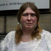 Die Ex-Frau von Lotto Lothar ging vor Gericht. Die Ex-Frau von Lotto Lothar ging vor Gericht.