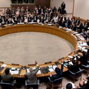 Der Sicherheitsrat ist nach mehreren Doppelvetos von Russland und China gegen schärfere Resolutionsentwürfe vollkommen blockiert. Der Sicherheitsrat ist nach mehreren Doppelvetos von Russland und China gegen schärfere Resolutionsentwürfe vollkommen blockiert.