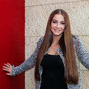 Seit Dezember 2009 schlüpft Anna-Katharina Samsel bei Alles was zählt in die Rolle der Katja Bergmann. Seit Dezember 2009 schlüpft Anna-Katharina Samsel bei Alles was zählt in die Rolle der Katja Bergmann.
