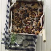 Saftiger Obstkuchen mit Kürbiskernen Saftiger Obstkuchen mit Kürbiskernen