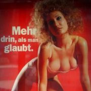 Das kriechende Busenmonster kam nicht gut an. Das kriechende Busenmonster kam nicht gut an.