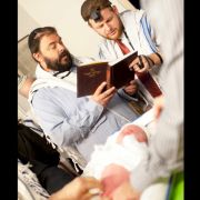 Streit über Beschneidung von Jungen Streit über Beschneidung von Jungen