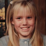 Das Foto der kleinen Jaycee Lee Dunard ging 1991 um die Welt. Mit elf Jahren verschwand die Kalifornierin auf dem Weg zur Schule spurlos. 18 Jahre mussten vergehen, bis sie sich aus den Fängen ihrer Kidnapper befreien konnte. Das Foto der kleinen Jaycee Lee Dunard ging 1991 um die Welt. Mit elf Jahren verschwand die Kalifornierin auf dem Weg zur Schule spurlos. 18 Jahre mussten vergehen, bis sie sich aus den Fängen ihrer Kidnapper befreien konnte.