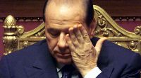 Silvio Berlusconi lässt nichts unversucht, um ja nicht zu altern.