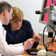 Im Mai 2011 hat das Bundesforschungsministerium sein neues Förderkonzept «Vernachlässigte und armutsassoziierte Krankheiten» vorgestellt. Damit soll die Forschungsförderung für diese Krankheiten kontinuierlich ausgebaut werden. Im Mai 2011 hat das Bundesforschungsministerium sein neues Förderkonzept «Vernachlässigte und armutsassoziierte Krankheiten» vorgestellt. Damit soll die Forschungsförderung für diese Krankheiten kontinuierlich ausgebaut werden.