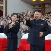 Lange wurde über die mysteriöse Frau an Kim Jong Uns Seite spekuliert. Beobachter sind sich sicher: Es war die nun getötete yon Song Wol. Lange wurde über die mysteriöse Frau an Kim Jong Uns Seite spekuliert. Beobachter sind sich sicher: Es war die nun getötete yon Song Wol.