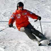 Seit Jahren gilt der F1-Weltmeister als guter Skifahrer - nun wurde ihm eine Abfahrt in den französischen Alpen zum Verhängnis. Seit Jahren gilt der F1-Weltmeister als guter Skifahrer - nun wurde ihm eine Abfahrt in den französischen Alpen zum Verhängnis.