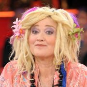 Nach einem Schlaganfall 2008 lag die beliebte Komikerin Gaby Köster drei Wochen lang im Koma. Aufgrund einer Hirnblutung musste ihr die Schädeldecke aufgeschnitten werden. Bis heute hat die Schauspielerin mit den Folgen zu kämpfen. Nach einem Schlaganfall 2008 lag die beliebte Komikerin Gaby Köster drei Wochen lang im Koma. Aufgrund einer Hirnblutung musste ihr die Schädeldecke aufgeschnitten werden. Bis heute hat die Schauspielerin mit den Folgen zu kämpfen.
