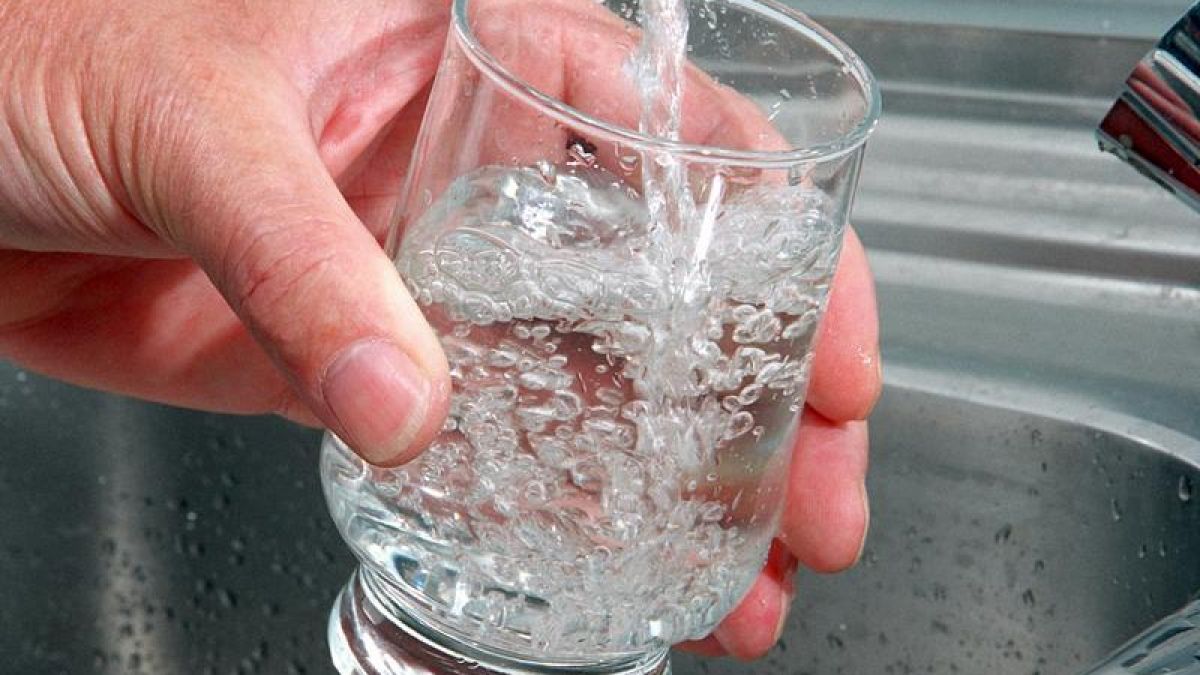 Viel Wasser zu trinken macht angeblich schlank - was ist dran an diesem Mythos? (Foto)