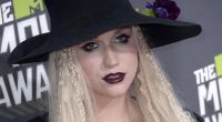 Zehn Jahre lang wurde Sängerin Kesha (27) angeblich von ihrem Produzenten Dr. Luke missbraucht, im Oktober 2014 habe sie schließlich den Mut gefunden, ihn vor Gericht zu bringen.