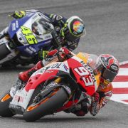 Valentino Rossi (hinten) und Marc Marquez wollen auch in dieser Saison wieder angreifen. Valentino Rossi (hinten) und Marc Marquez wollen auch in dieser Saison wieder angreifen.