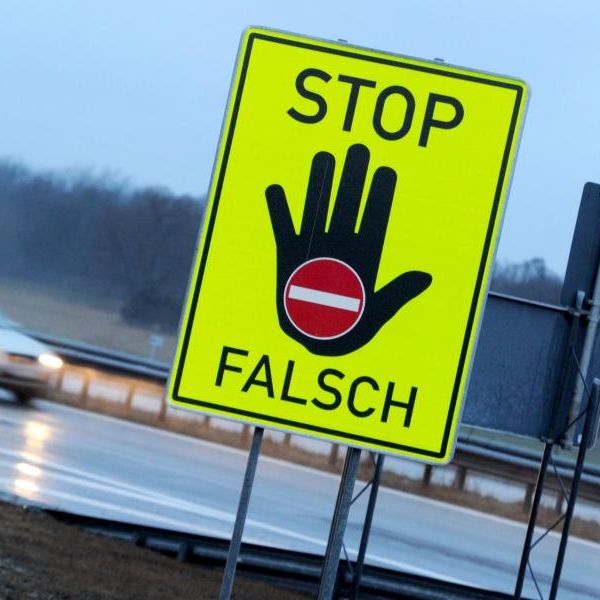 So wird das Smartphone zum Verkehrswarngerät So wird das Smartphone zum Verkehrswarngerät (Foto)