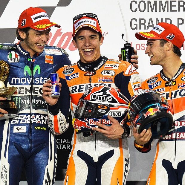 Altmeister gegen Jungstar: Rossi und Marquez dominieren Katar-Rennen Altmeister gegen Jungstar: Rossi und Marquez dominieren Katar-Rennen (Foto)