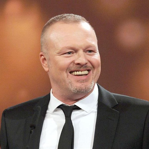 Elton pokert Stefan Raab an die Wand Elton pokert Stefan Raab an die Wand (Foto)