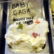 «Baby Gaga» - Muttermilcheis in der Eisdiele «Icecremists» in London.