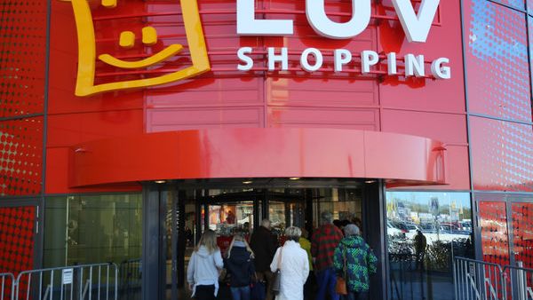 «Luv Shopping» in Lübeck ist das bundesweit erste Einkaufszentrum mit integriertem Ikea-Einrichtungshaus. (Foto)