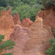 Skurrile Felsformationen im «Colorado von Rustrel» Skurrile Felsformationen im «Colorado von Rustrel»