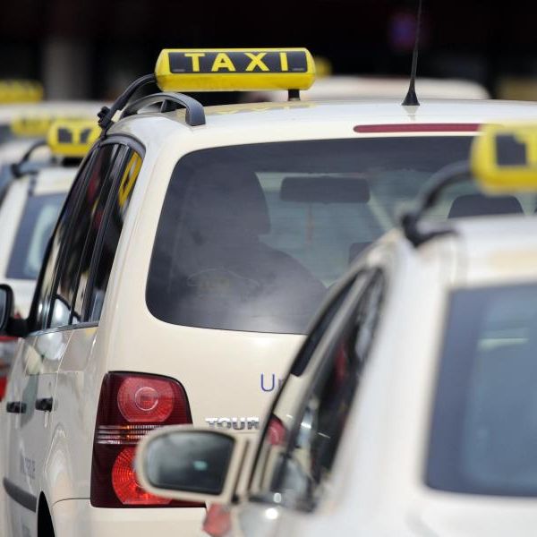 Am Taxistand parken kann teuer werden Am Taxistand parken kann teuer werden (Foto)