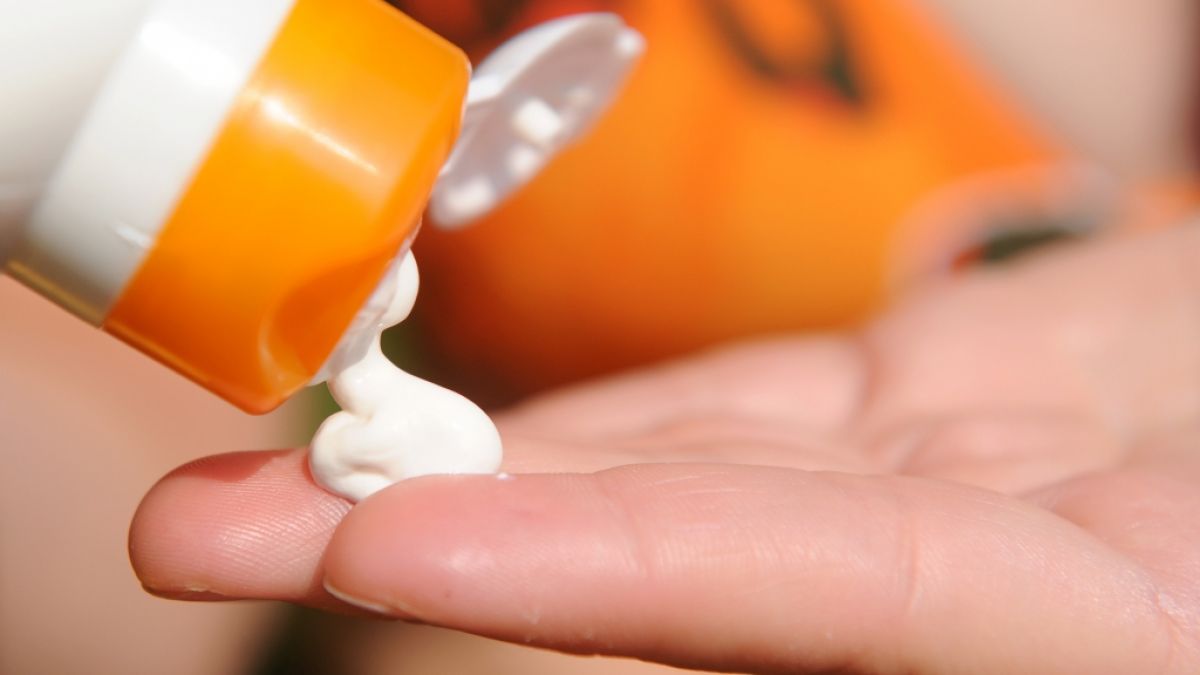 In vielen Pflegeartikeln sind zur langen Haltbarkeit Konservierungsstoffe enthalten. Doch was Viele nicht wissen, diese k&ouml;nnen erschreckende Folgen f&uuml;r den K&ouml;rper haben: Krebs ist dabei nur eine. (Foto)