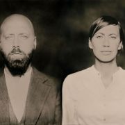 Eva und Philipp Milner besingen die Hassliebe zwischen Bruder und Schwester manchmal ganz explizit. Eva und Philipp Milner besingen die Hassliebe zwischen Bruder und Schwester manchmal ganz explizit.