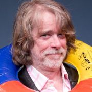 Helge Schneider singt im ZDF-Fernsehgarten noch einmal Katzenklo. Helge Schneider singt im ZDF-Fernsehgarten noch einmal Katzenklo.