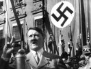 Neben den schrecklichen Gräueltaten verbindet man den Nationalsozialismus auch mit einer Vielzahl von Symbolen und Gesten. Doch viele dieser Merkmale hat Hitler einfach bei anderen geklaut. (Foto)