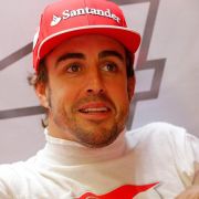 Millionen Fans und zahlreiche Kollegen sind erleichtert und übermitteln Schumi die besten Wünsche für seine Reha. Formel-1-Fahrer Fernando Alonso ist einer der ersten, der twittert. Millionen Fans und zahlreiche Kollegen sind erleichtert und übermitteln Schumi die besten Wünsche für seine Reha. Formel-1-Fahrer Fernando Alonso ist einer der ersten, der twittert.