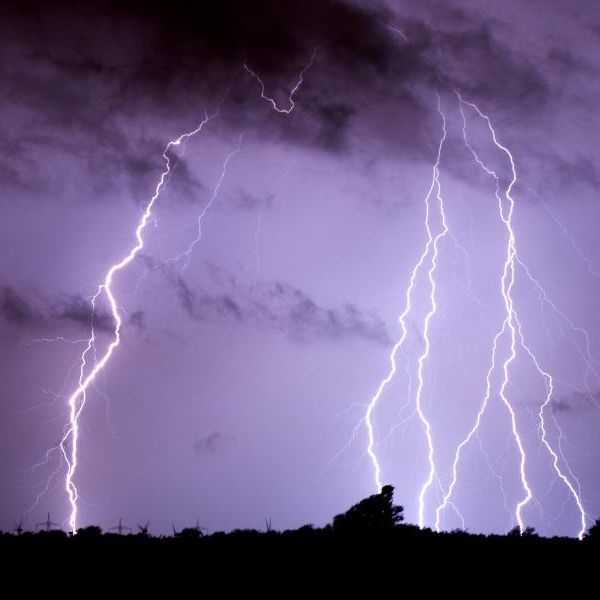 Hitze, Hagel, Tornados - So extrem war das Wetter 2015 Hitze, Hagel, Tornados - So extrem war das Wetter 2015 (Foto)