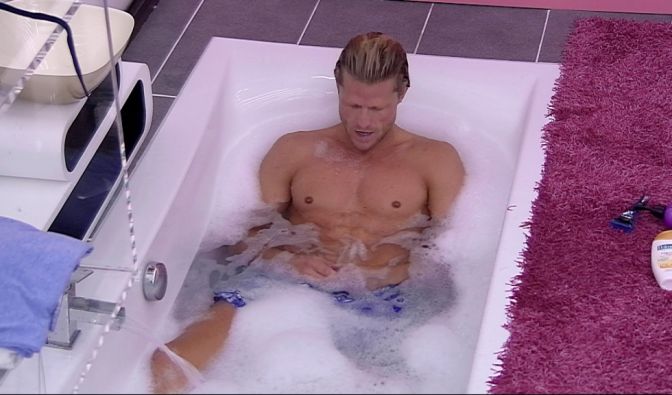 Ex-Bachelor Paul Janke ist ein aalglatter Typ. An allen Stellen.