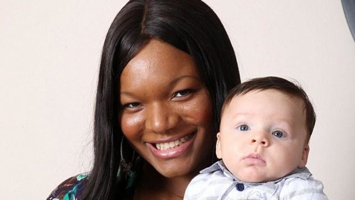 Catherine Howarth staunte nicht schlecht. Ihr Baby ist trotzt ihrer dunklen Hautfarbe hellhäutig. (Foto)