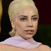 Anfang Dezember 2014 schockierte Lady Gaga die Öffentlichkeit: In einem Radiointerview berichtete die Sängerin erstmals von einer erlittenen Vergewaltigung. Anfang Dezember 2014 schockierte Lady Gaga die Öffentlichkeit: In einem Radiointerview berichtete die Sängerin erstmals von einer erlittenen Vergewaltigung.