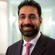 Dr. Munther Sabarini: «Schumachers Frau ist eine ausgezeichnete Managerin, die das Ganze unter Kontrolle hat!» Dr. Munther Sabarini: «Schumachers Frau ist eine ausgezeichnete Managerin, die das Ganze unter Kontrolle hat!»