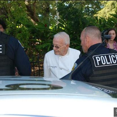 90-Jähriger verhaftet: Er verteilte Essen an Arme (Foto)