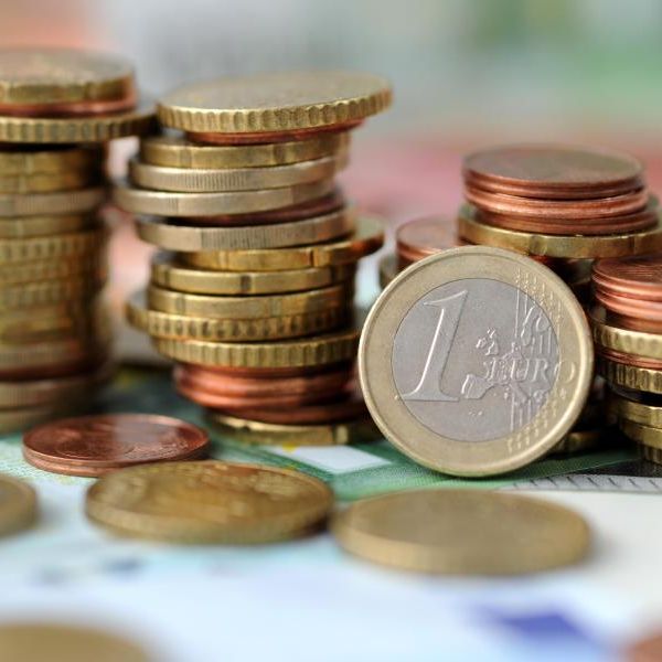 Neue Gesetze 2015: Hier zahlen Sie weniger und bekommen mehr Neue Gesetze 2015: Hier zahlen Sie weniger und bekommen mehr (Foto)