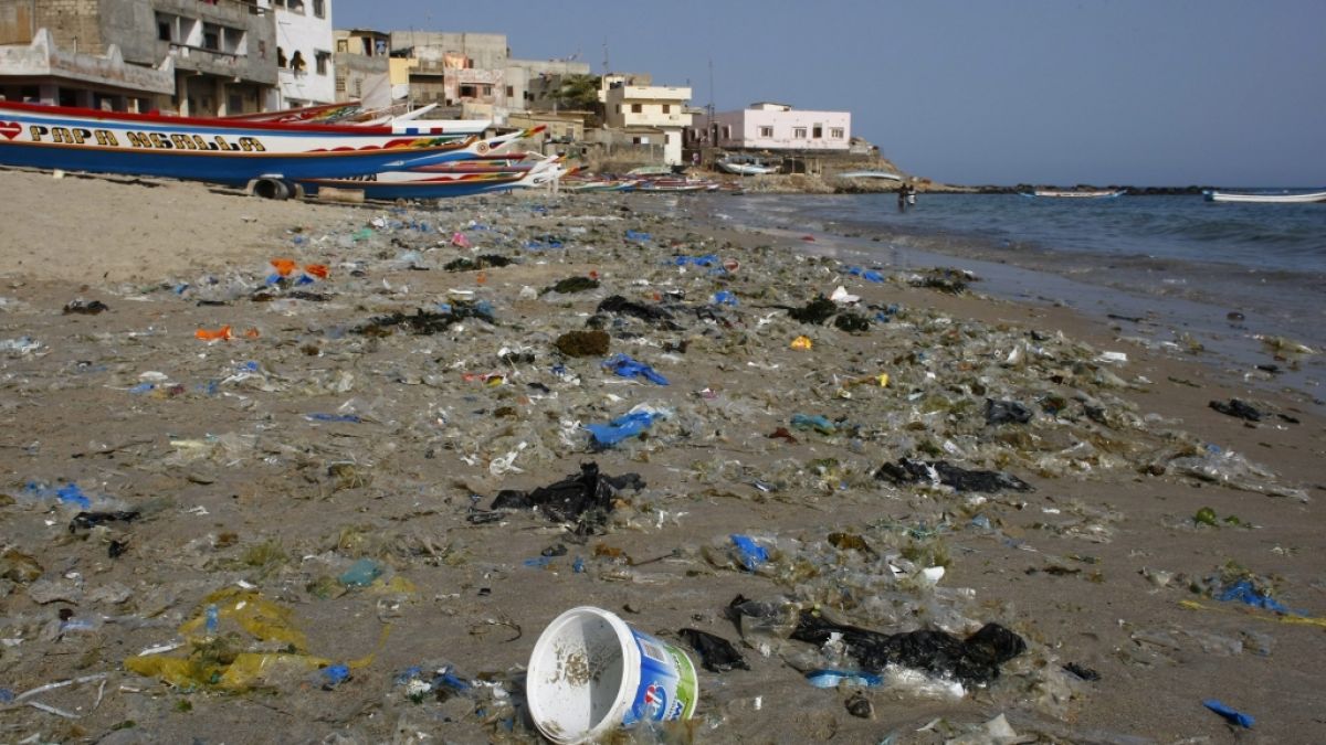 Immer mehr Plastikmülll landet an den Stränden dieser Welt. (Foto)