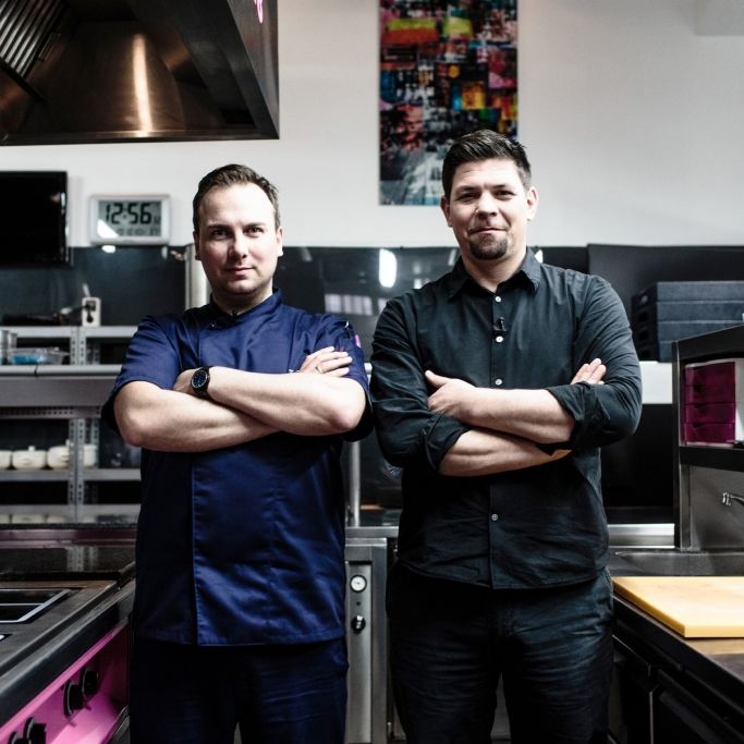 Blutige Szenen bei Kitchen Impossible mit Tim Mälzer Blutige Szenen bei Kitchen Impossible mit Tim Mälzer (Foto)