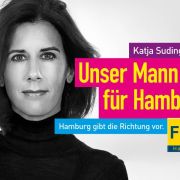Wahlplakat von Hamburgs FDP-Spitzenkandidatin Katja Suding. Wahlplakat von Hamburgs FDP-Spitzenkandidatin Katja Suding.