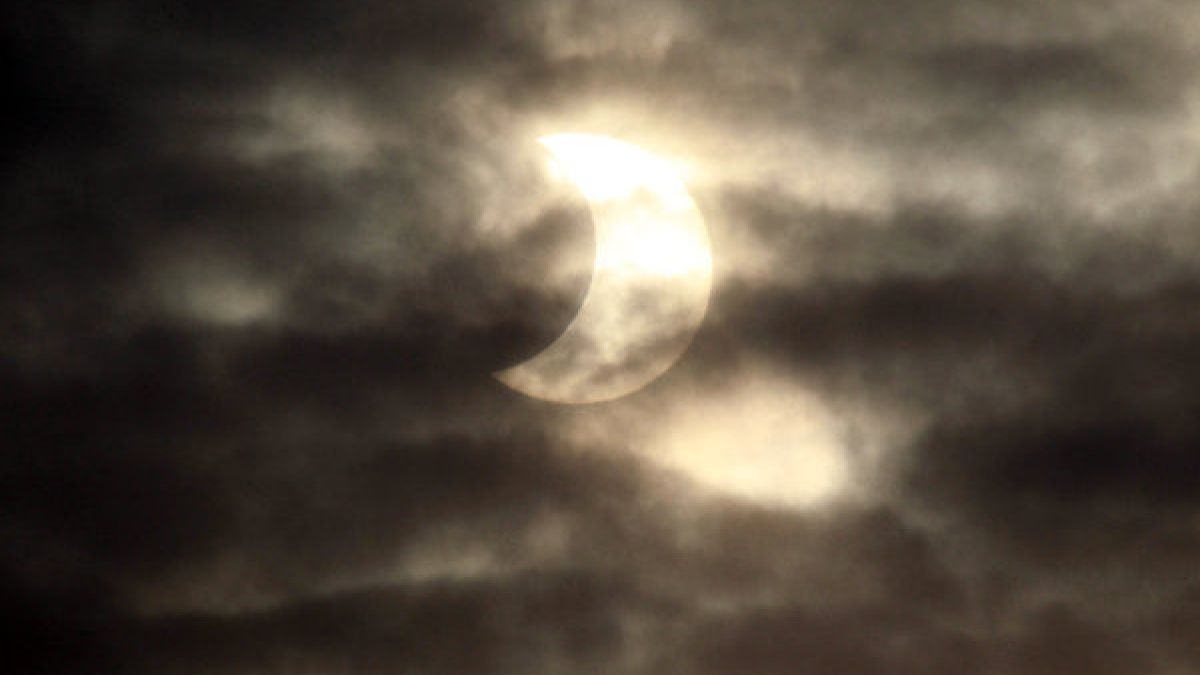 Am 20.03.2015 sieht man über Deutschland die partielle Sonnenfinsternis. (Foto)