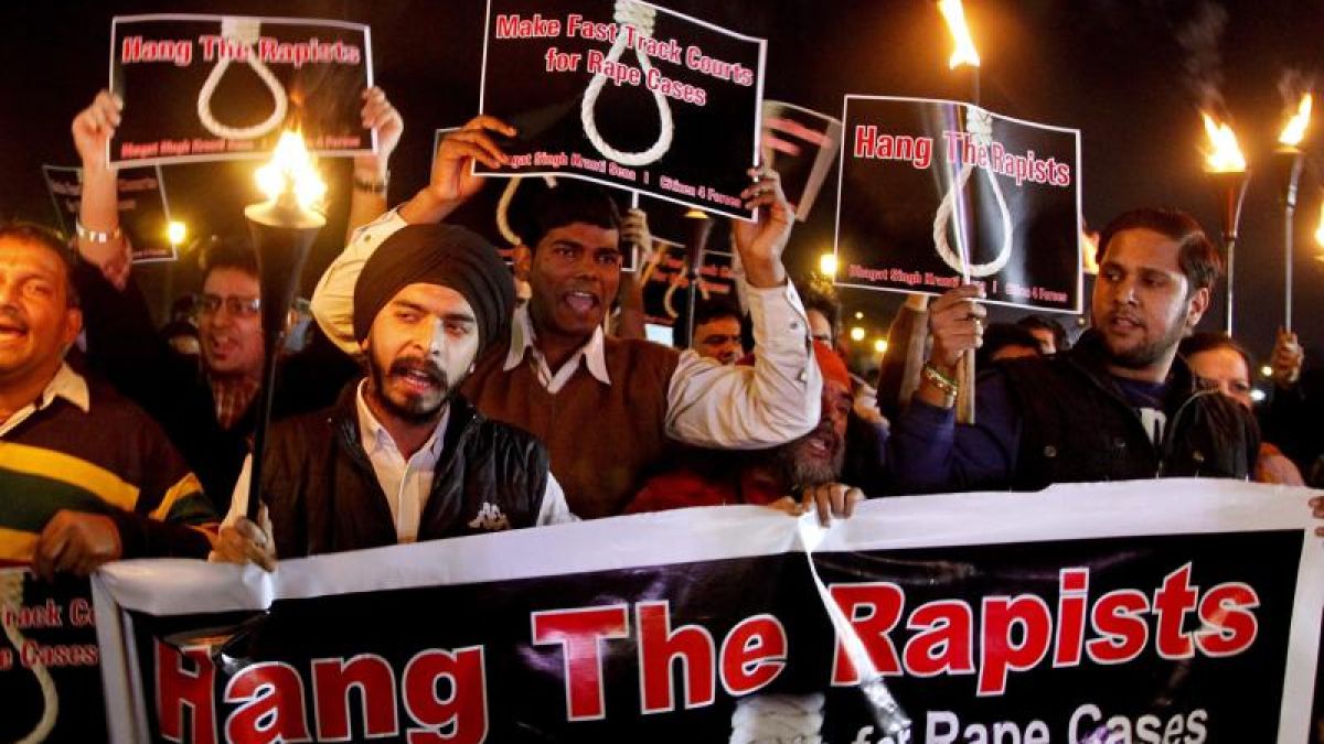 Wütender Protest in Neu Delhi nach der Vergewaltigung und Ermordung einer jungen Inderin im Dezember 2012. (Foto)