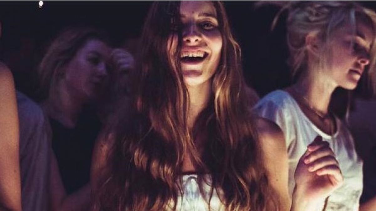 Die 21-Jährige Tilly Lawless aus Australien gibt offen zu: ich prostituiere mich freiwillig! (Foto)
