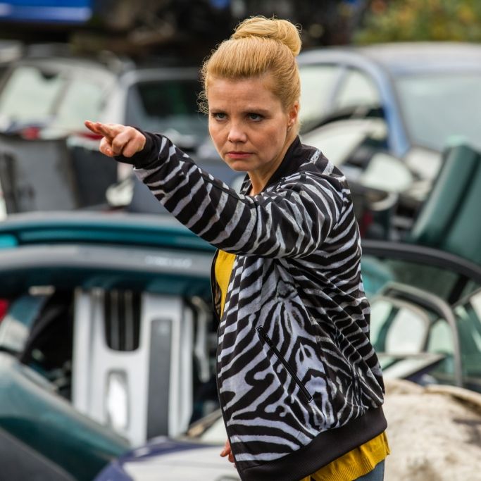 Annette Frier mimt "Die Müttermafia-Patin" Annette Frier mimt "Die Müttermafia-Patin" (Foto)