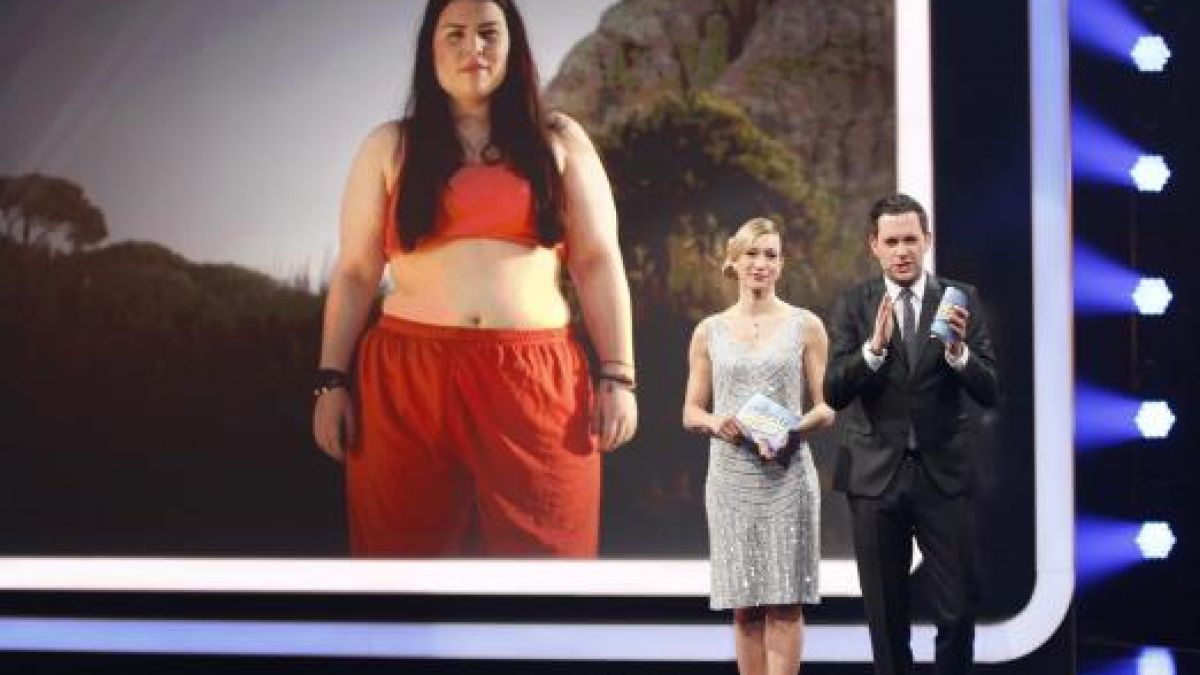Christine Theiss und Matthias Killing moderieren das Finale von "The Biggest Loser" 2015. (Foto)