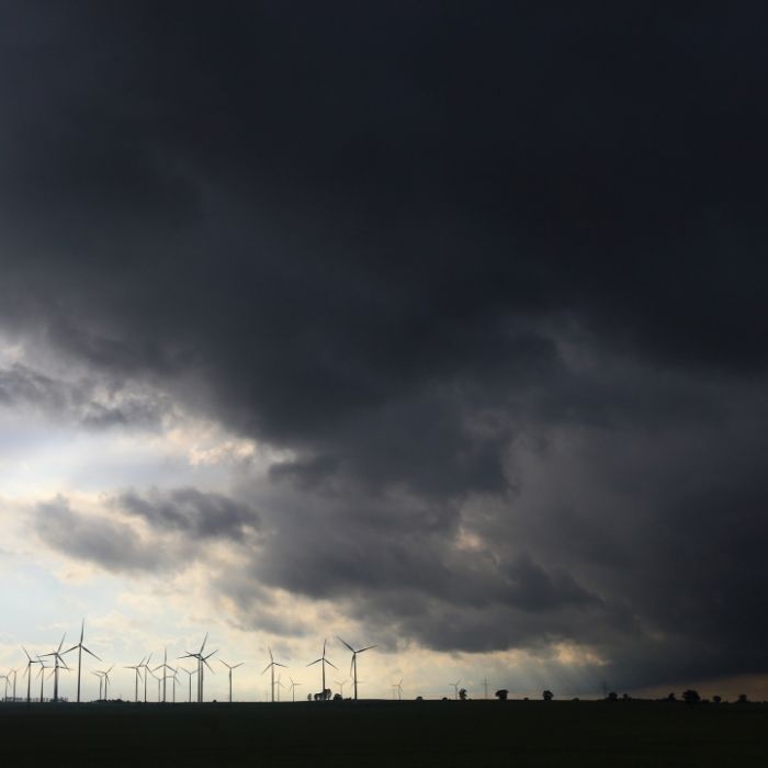 Tornado-Warnung und Schafskälte vermiesen den Sommeranfang Tornado-Warnung und Schafskälte vermiesen den Sommeranfang (Foto)
