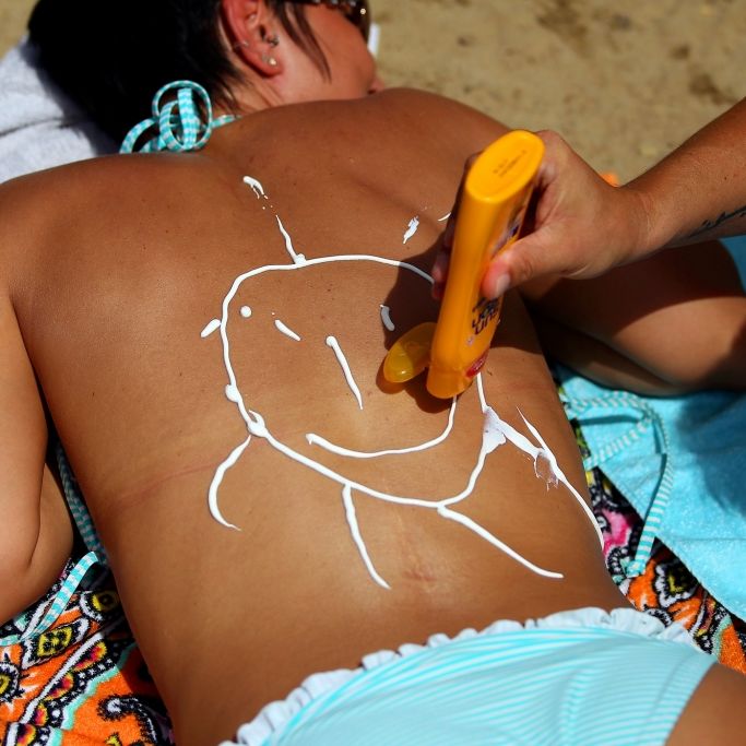 Wann wird Sonnencreme eigentlich schlecht? Wann wird Sonnencreme eigentlich schlecht? (Foto)